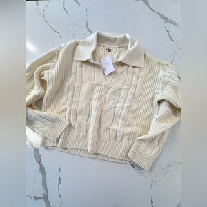 NWT - Backyard Roses Cream V-Neck Sweater Medium